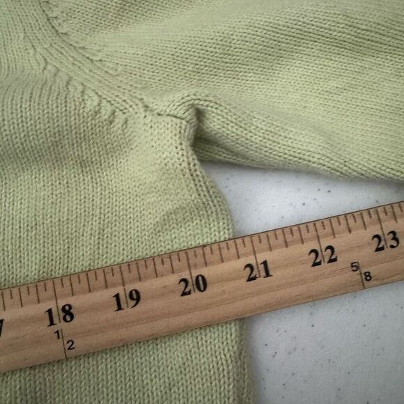 L.L.Bean Women’s 100% Cotton V-Neck Sweater Size Large Green Yellow Color - Picture 9 of 12